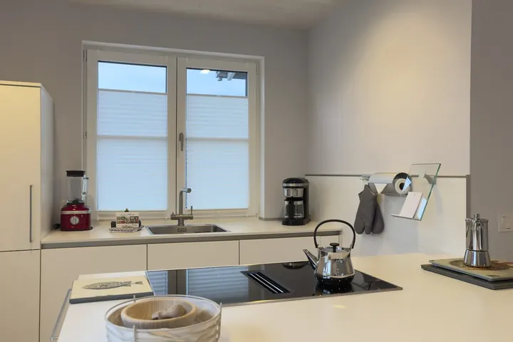 Moderne Küche im Ferienhaus Lee
